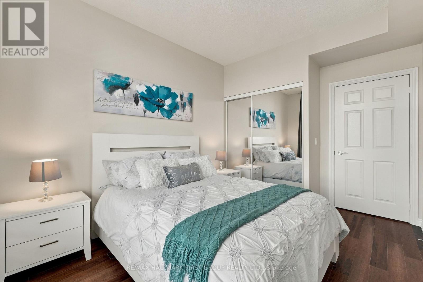#912 1135 ROYAL YORK ROAD - 17