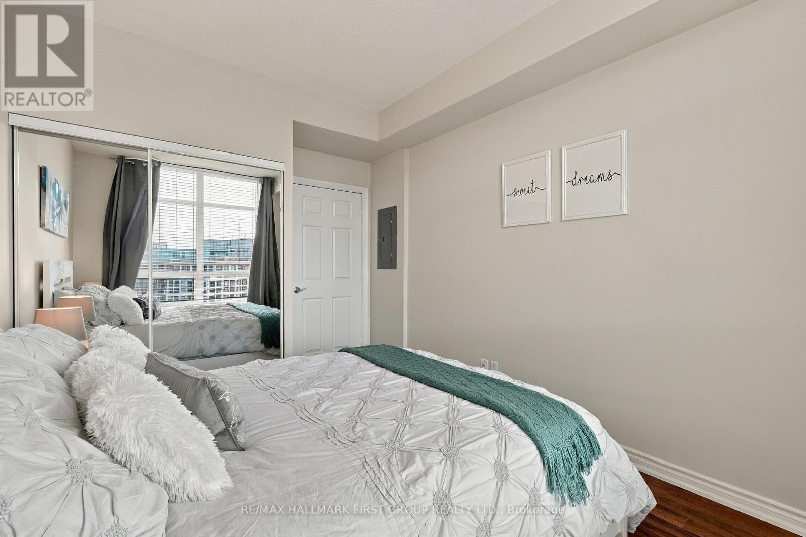 #912 1135 ROYAL YORK ROAD - 18