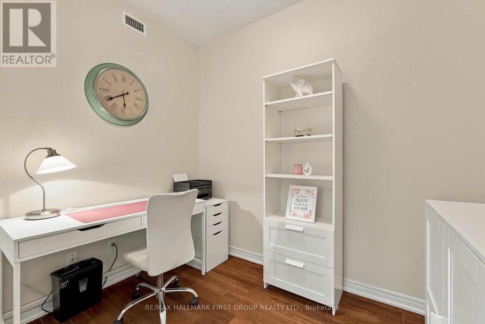 #912 1135 ROYAL YORK ROAD - 19