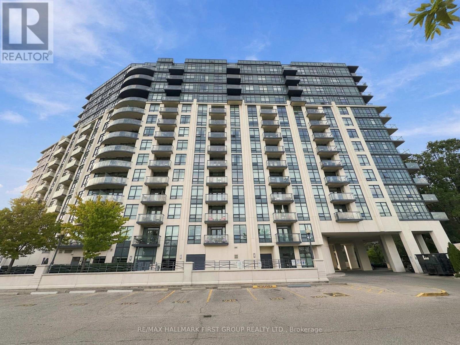 #912 1135 ROYAL YORK ROAD - 40