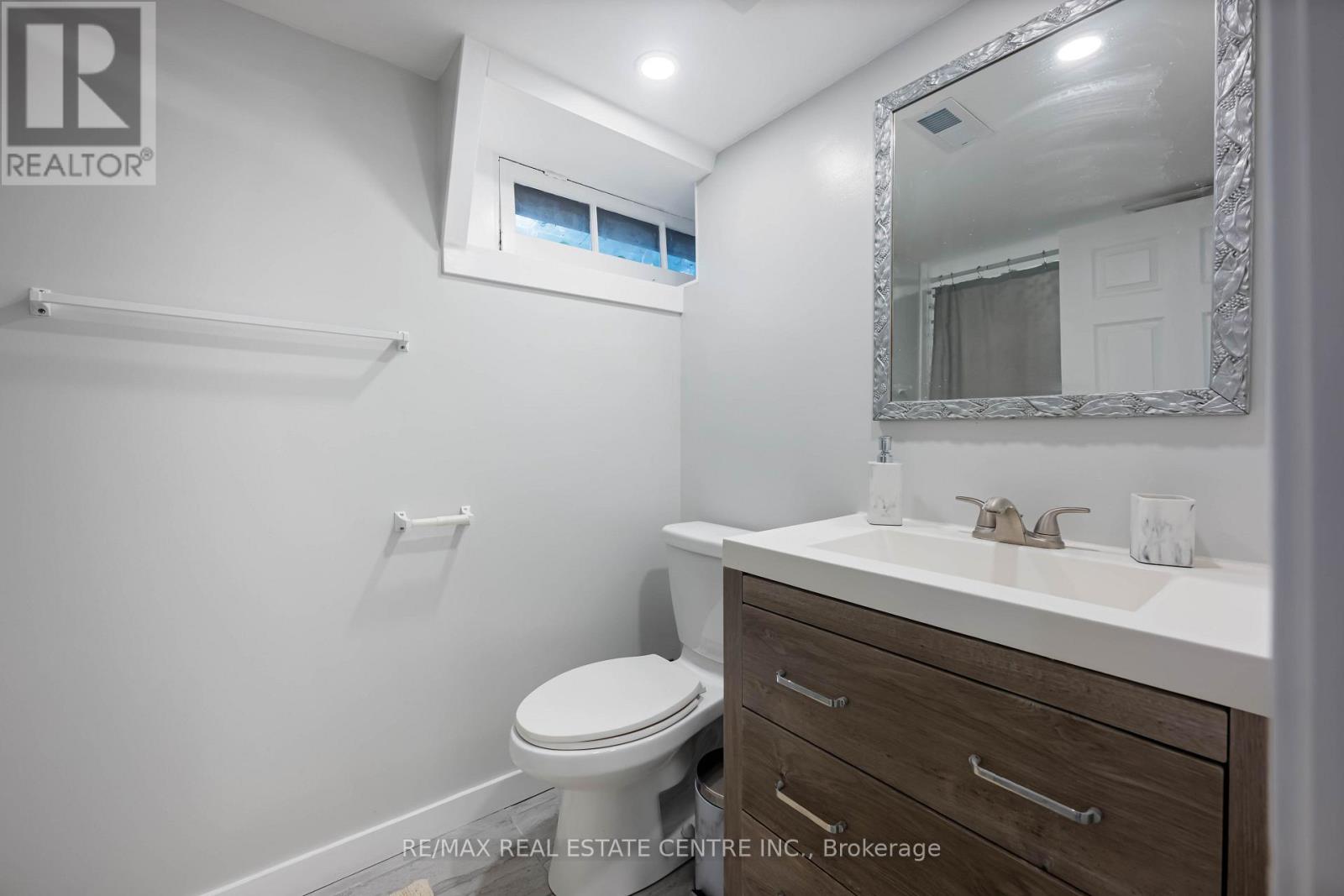 23 THIRD STREET - 32