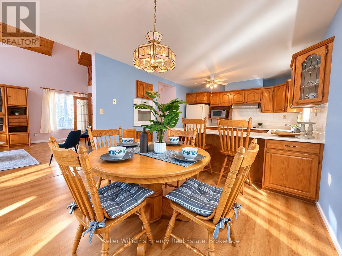 1443 ELIZABETH STREET - Image 10