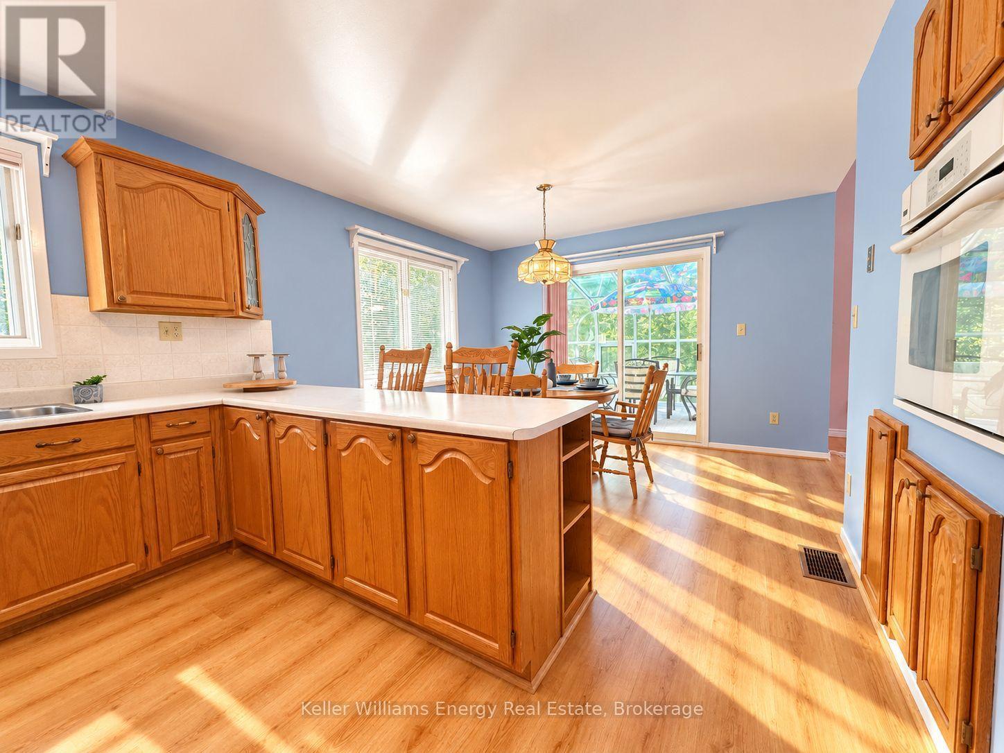 1443 ELIZABETH STREET - Image 11