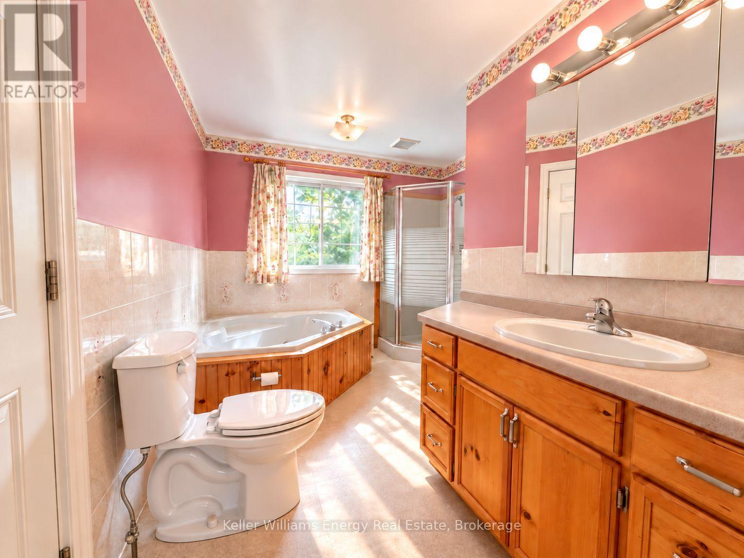 1443 ELIZABETH STREET - Image 16
