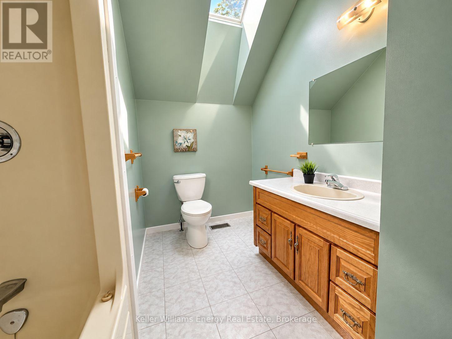 1443 ELIZABETH STREET - Image 27