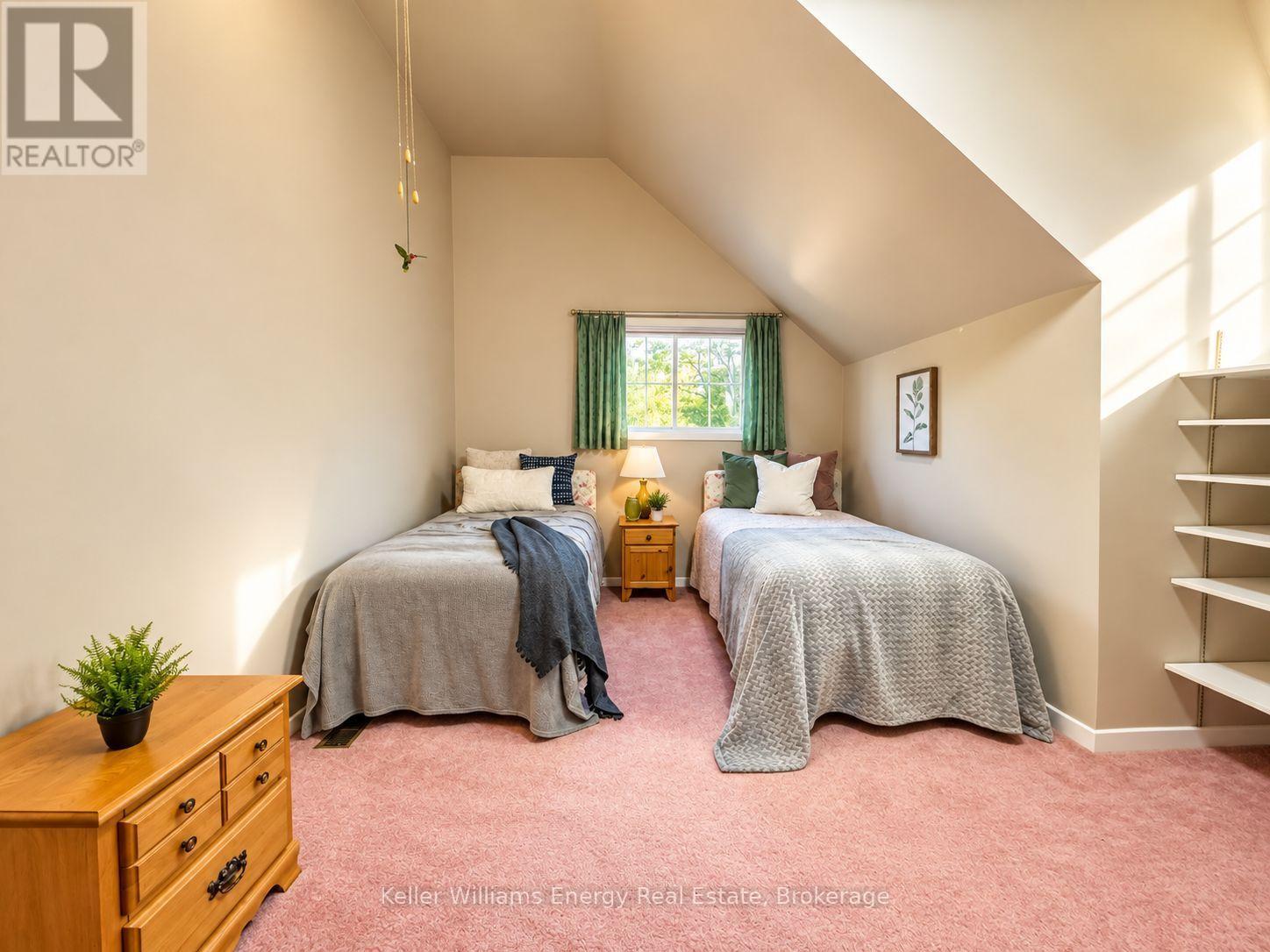 1443 ELIZABETH STREET - Image 31