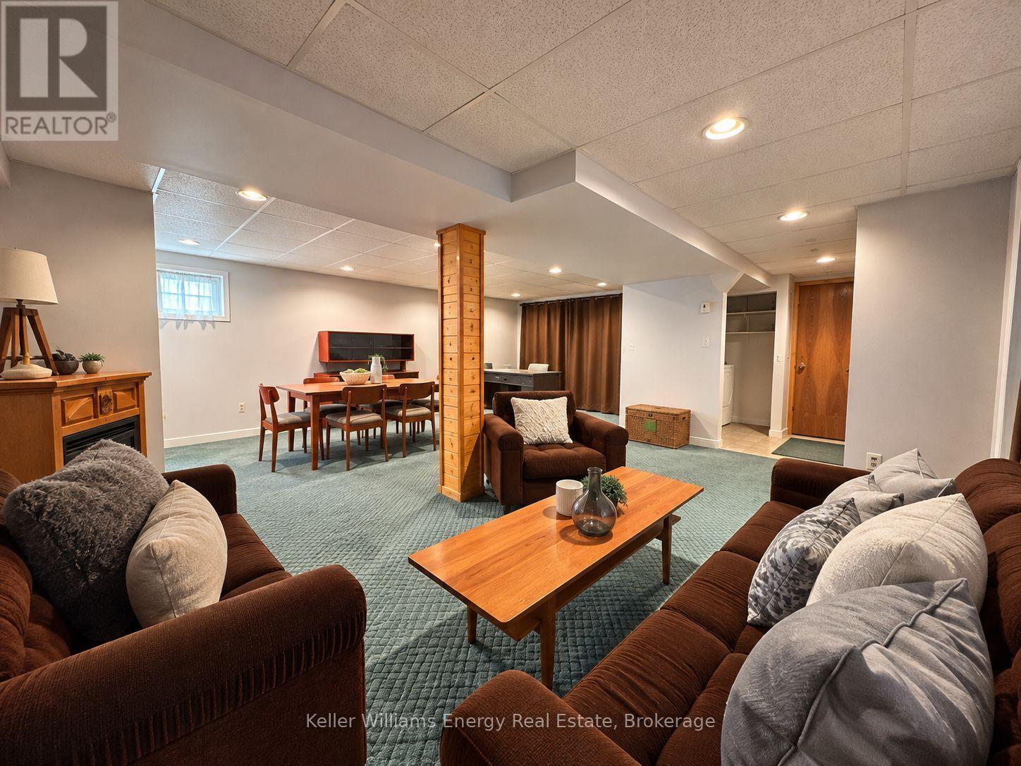 1443 ELIZABETH STREET - Image 33