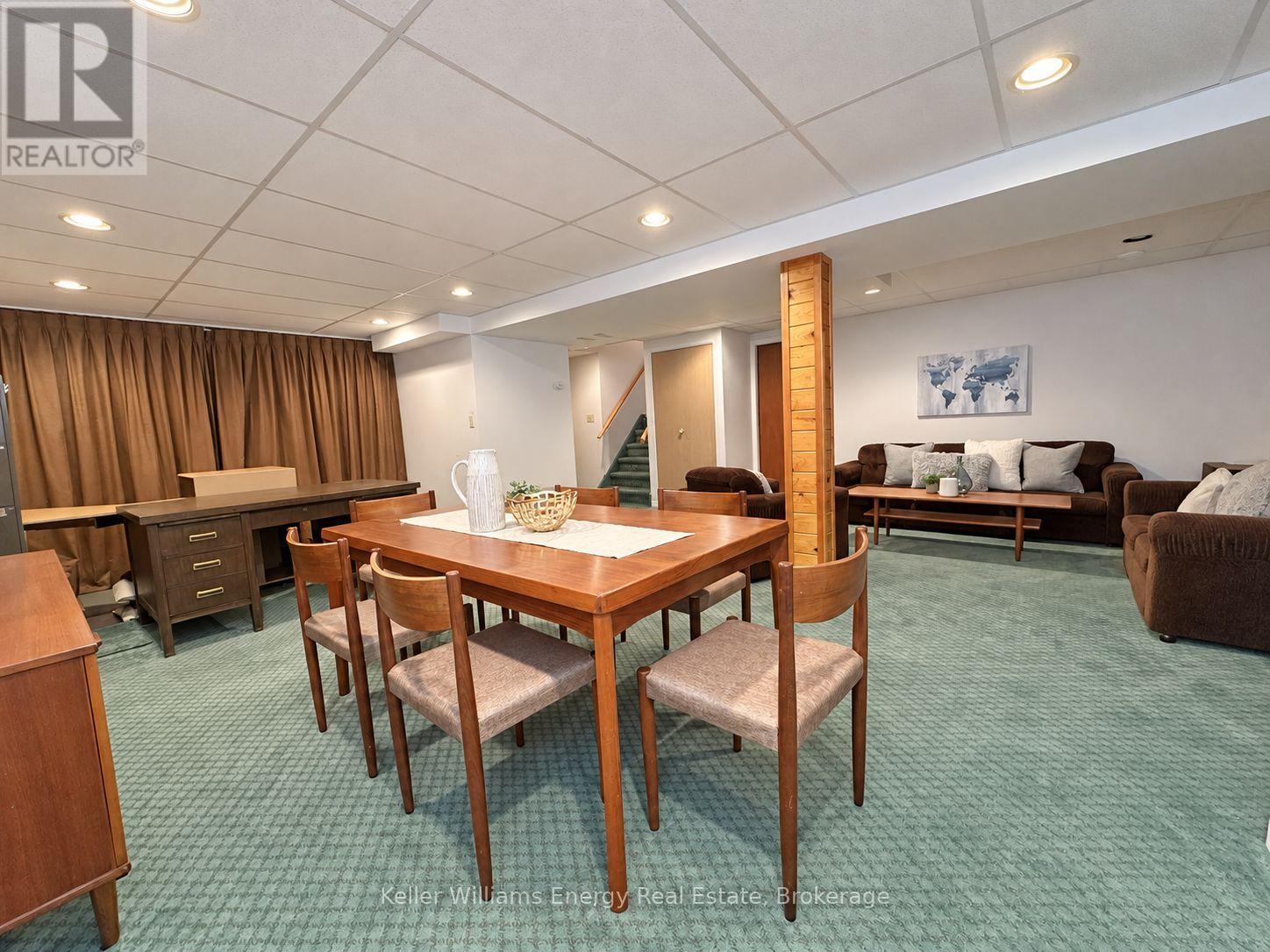 1443 ELIZABETH STREET - Image 36