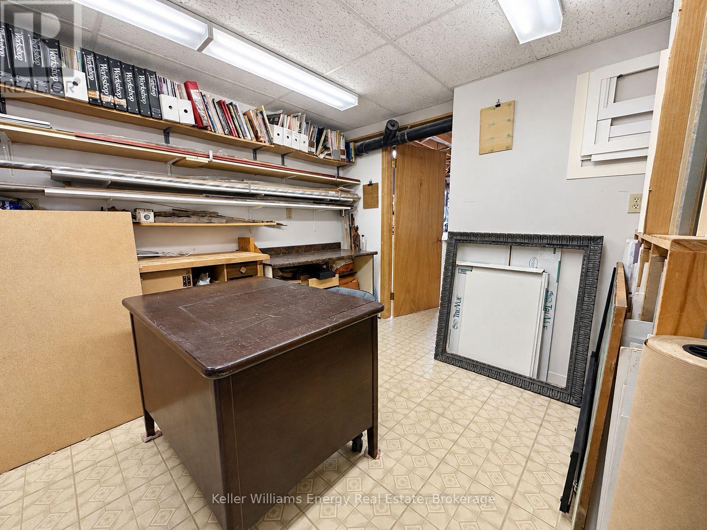 1443 ELIZABETH STREET - Image 39