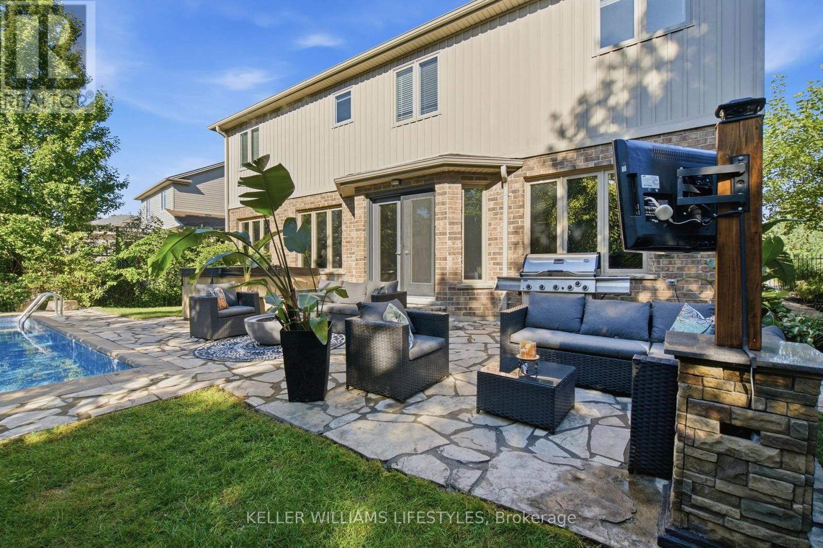 3327 SETTLEMENT TRAIL - 32