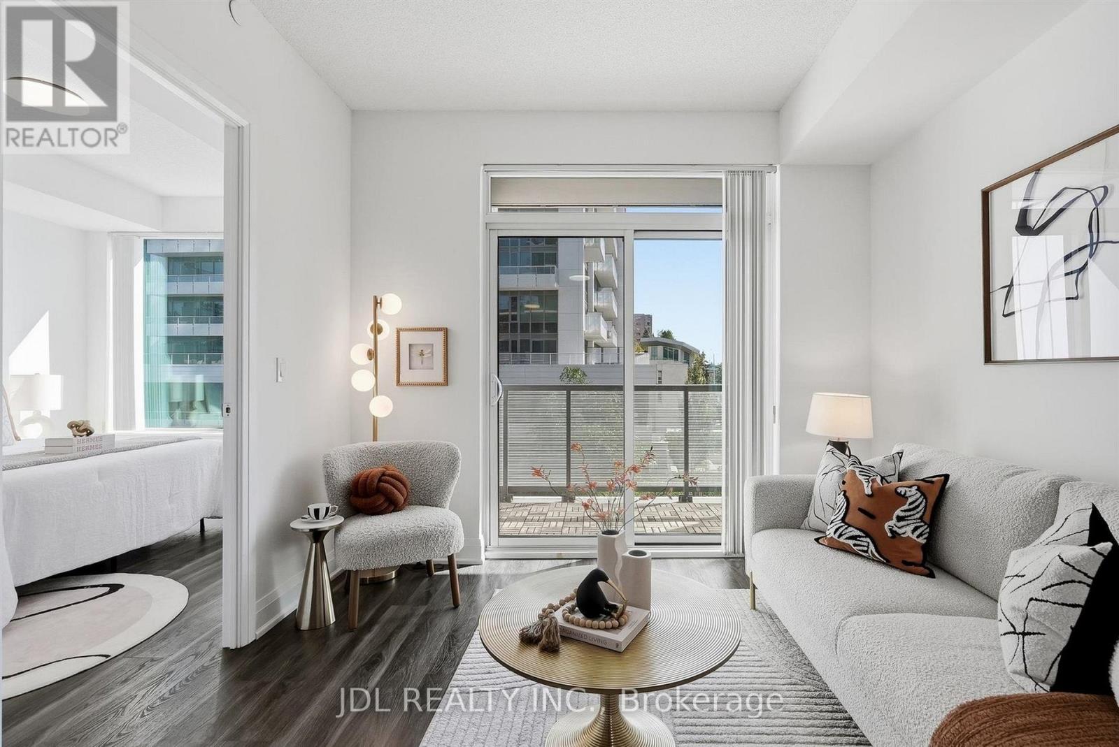 #220 68 CANTERBURY PLACE - Image 11