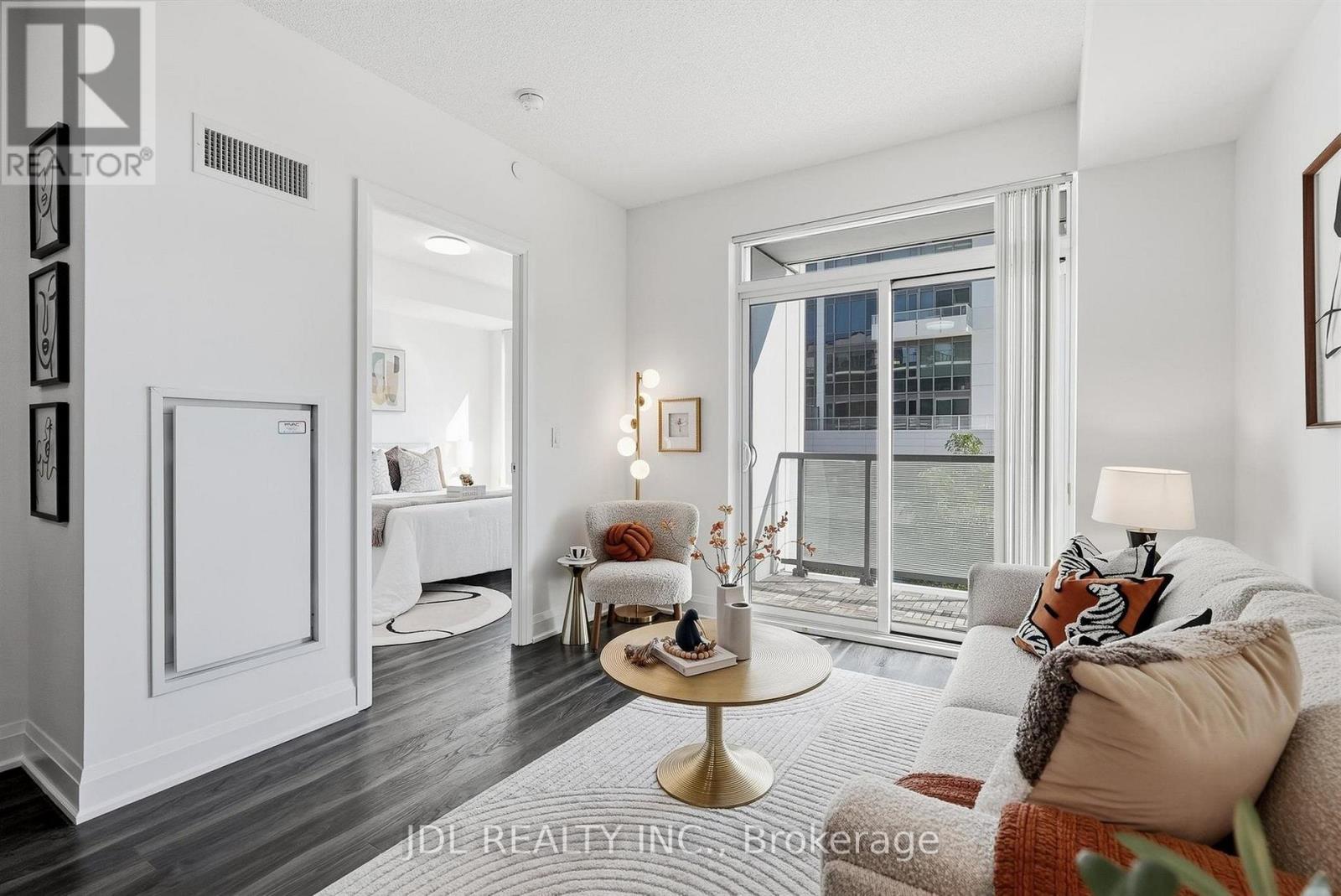 #220 68 CANTERBURY PLACE - 12