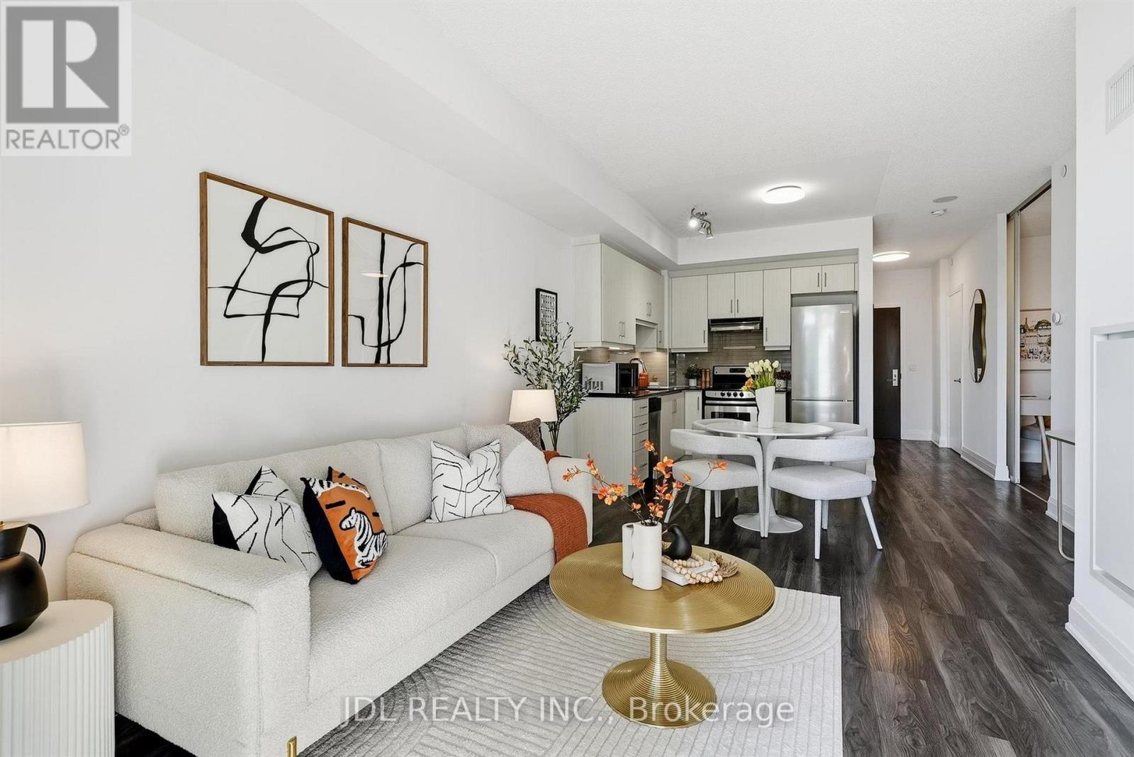 #220 68 CANTERBURY PLACE - 14