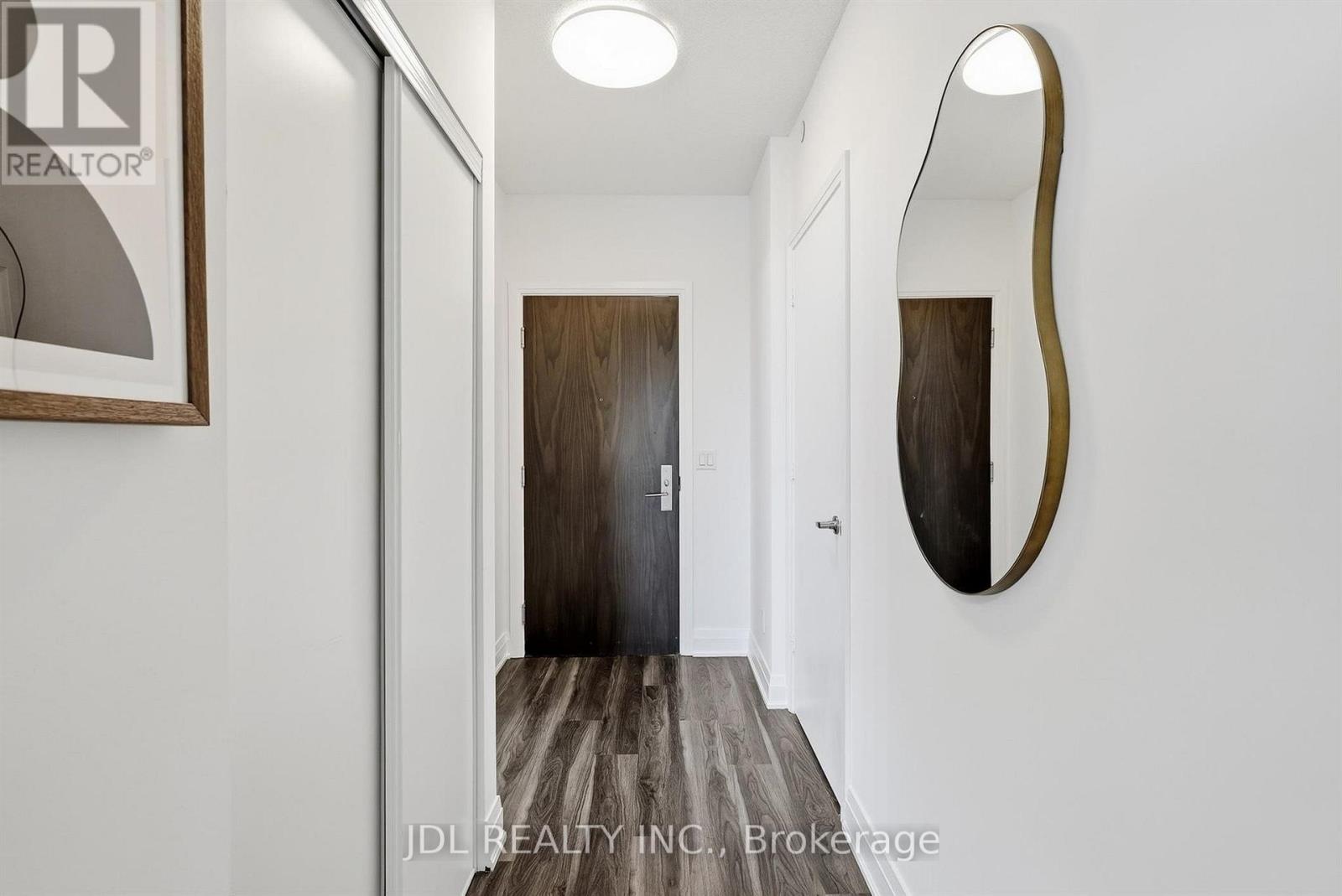 #220 68 CANTERBURY PLACE - Image 3