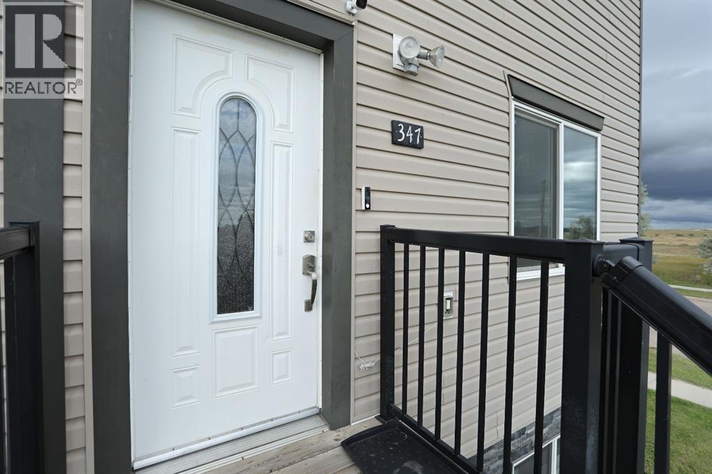 347 17 Street E - 3