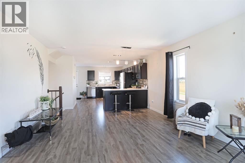 347 17 Street E - 10