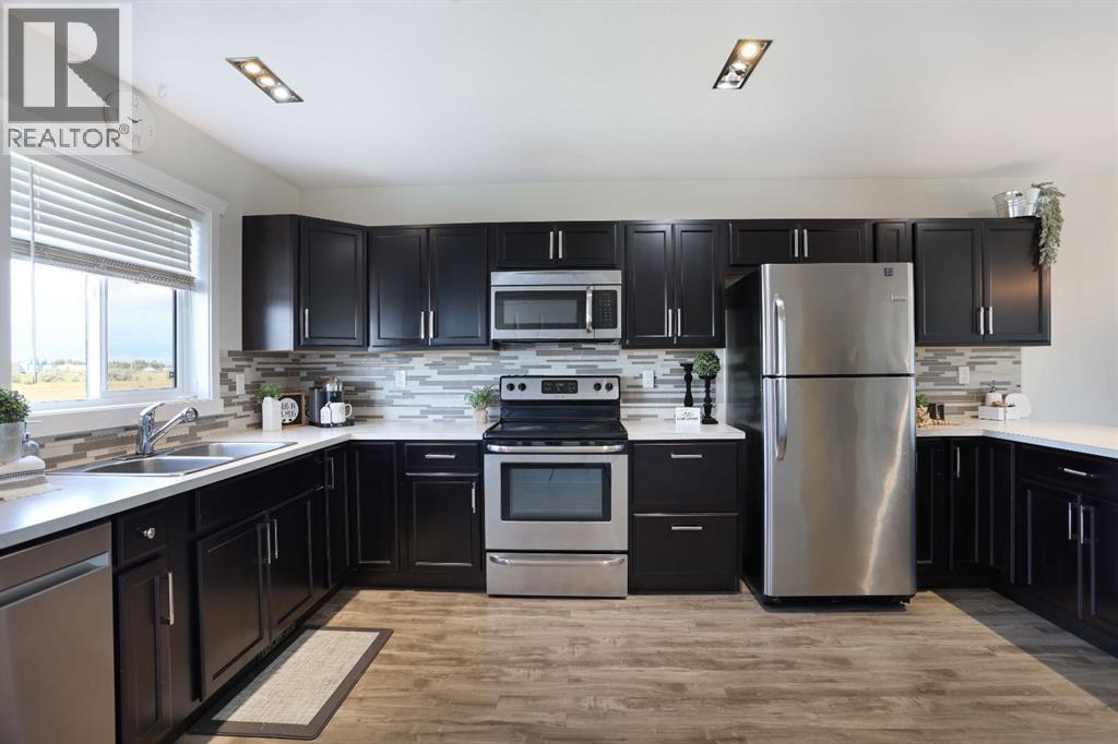 347 17 Street E - 13