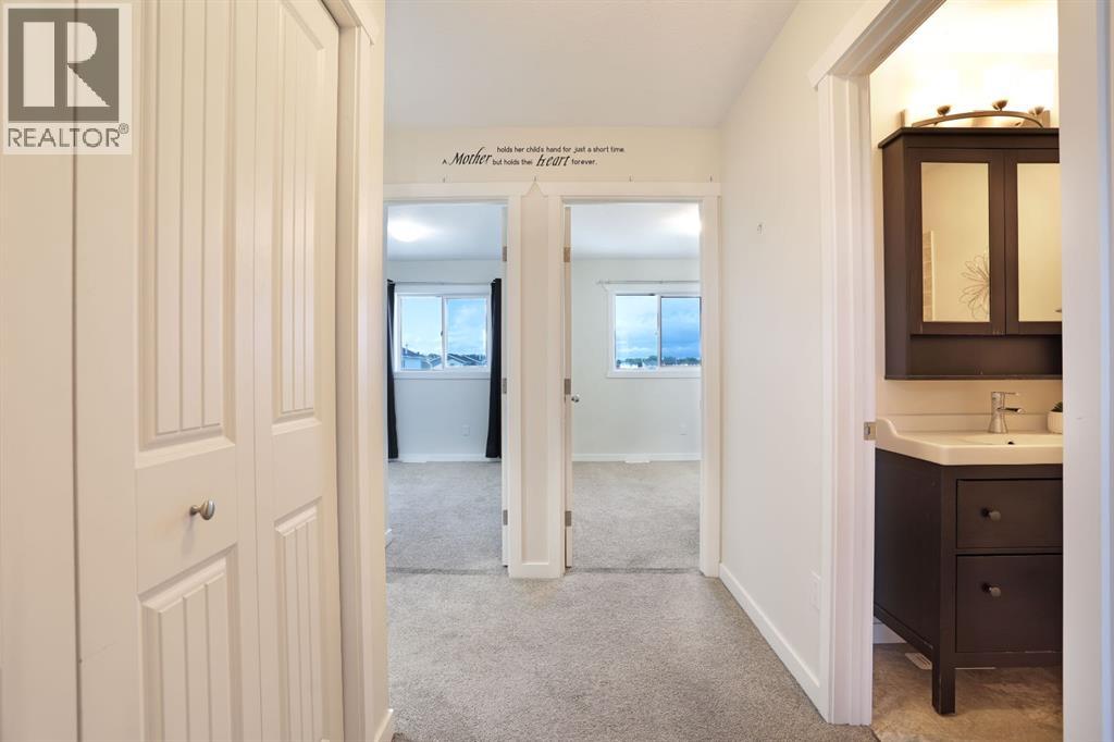 347 17 Street E - 25