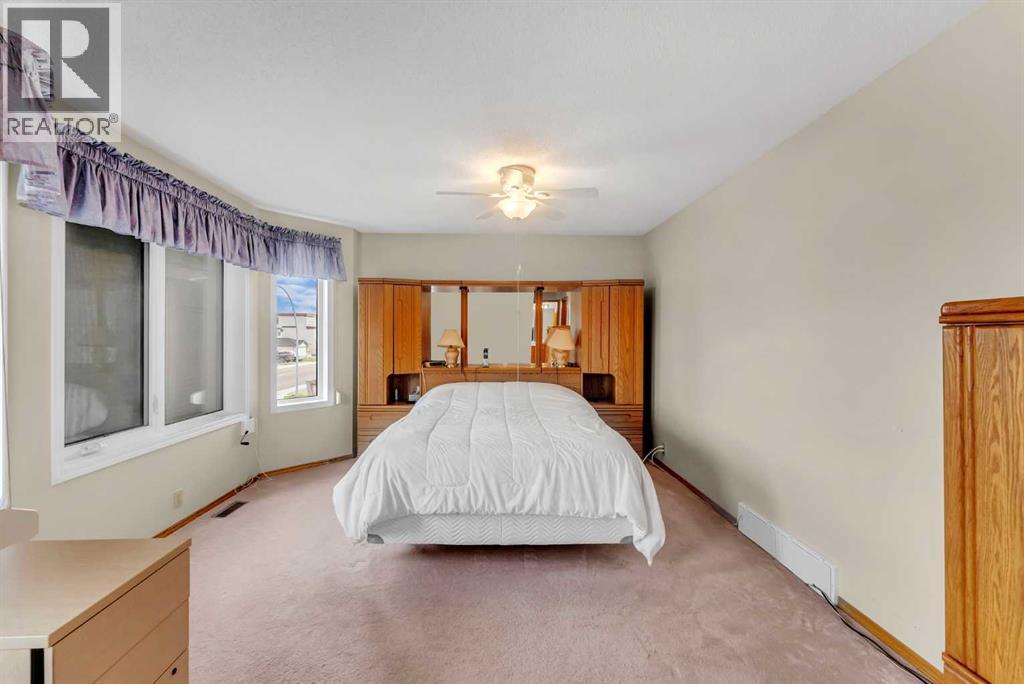 7184 California Boulevard NE - 23