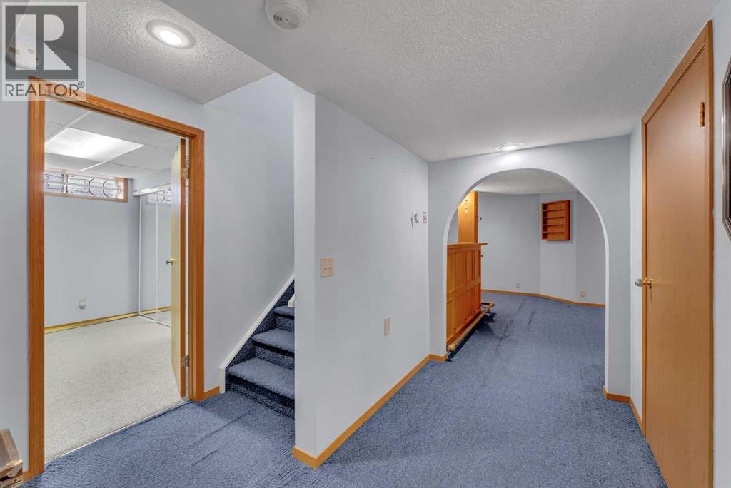 7184 California Boulevard NE - 33