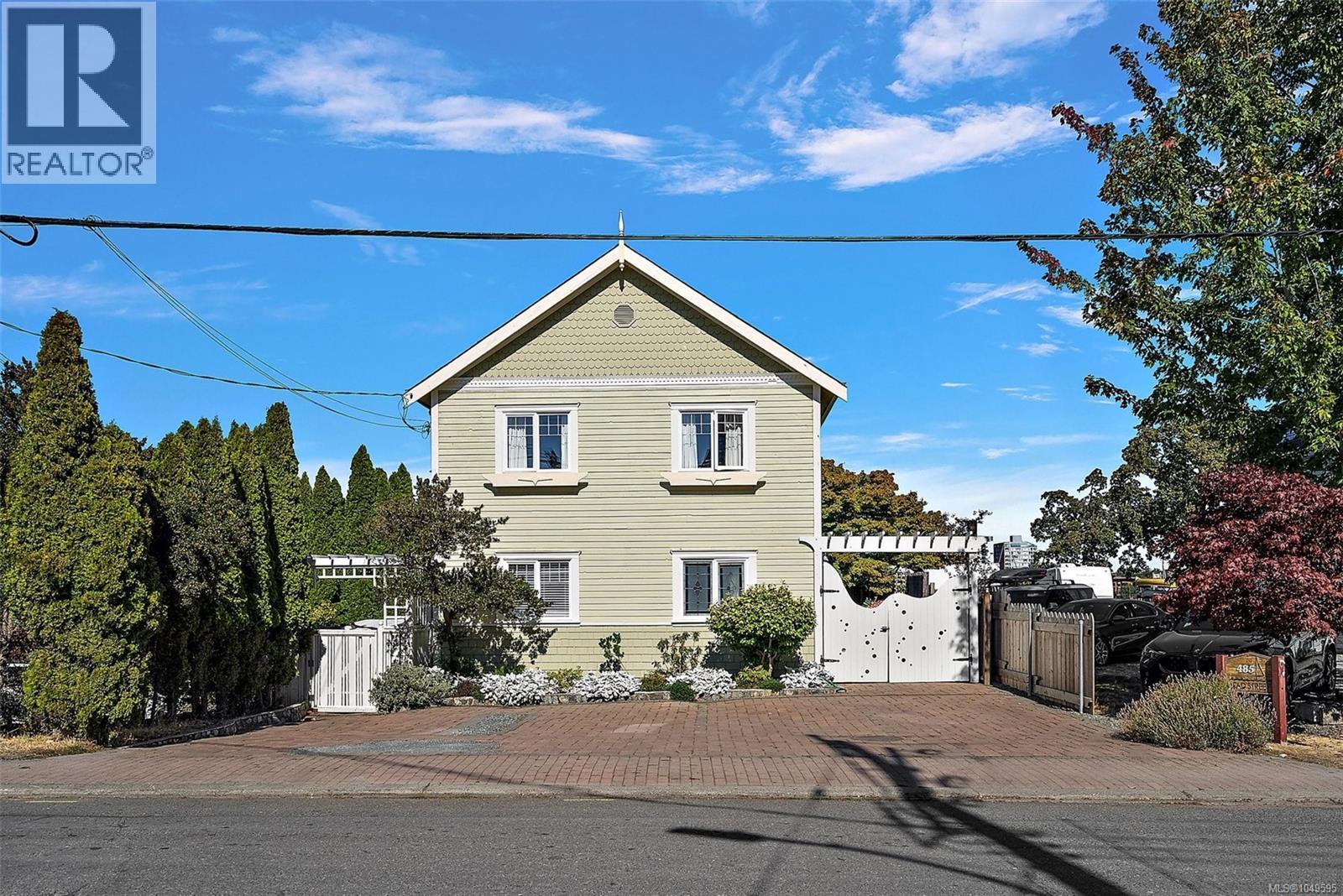 485 Head St SW, Esquimalt