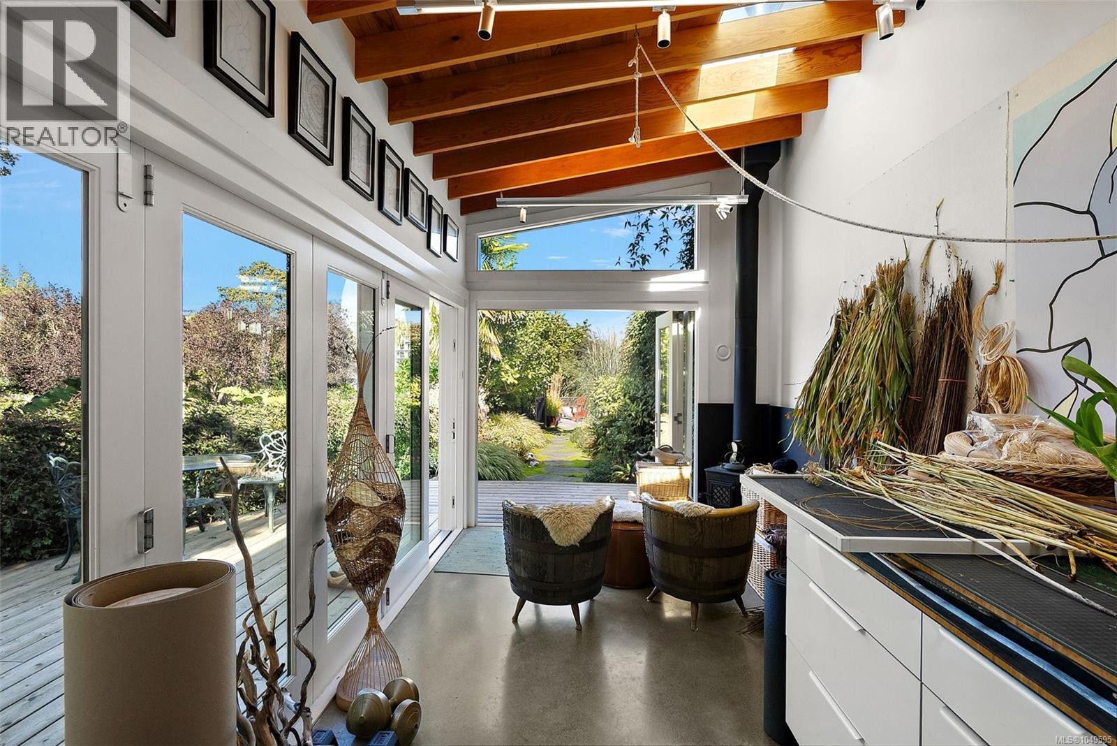 485 Head St SW, Esquimalt