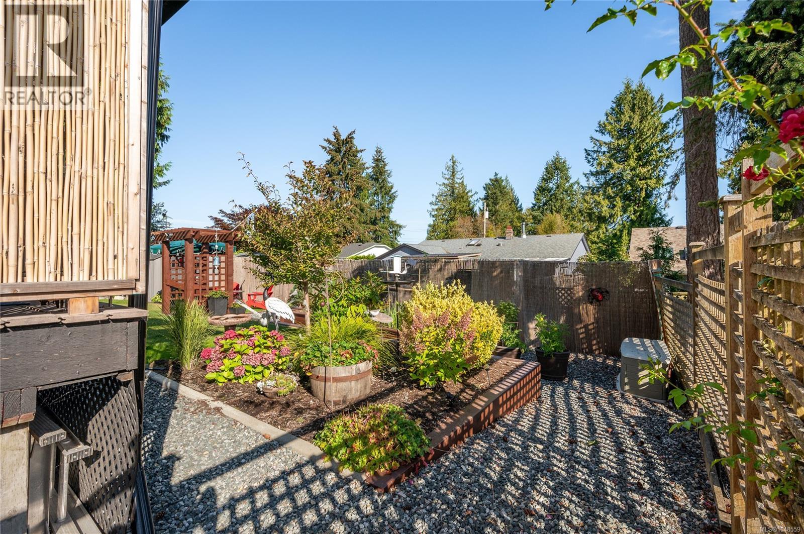 763 Doehle Ave - Image 35