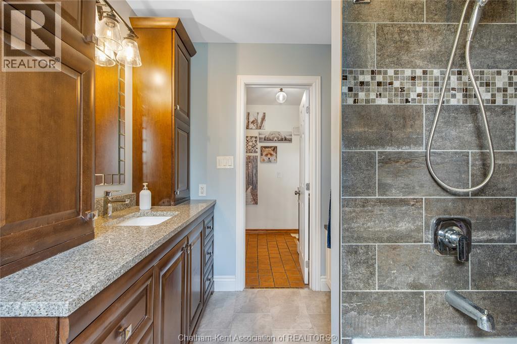 31 JEFFREY STREET West - 20