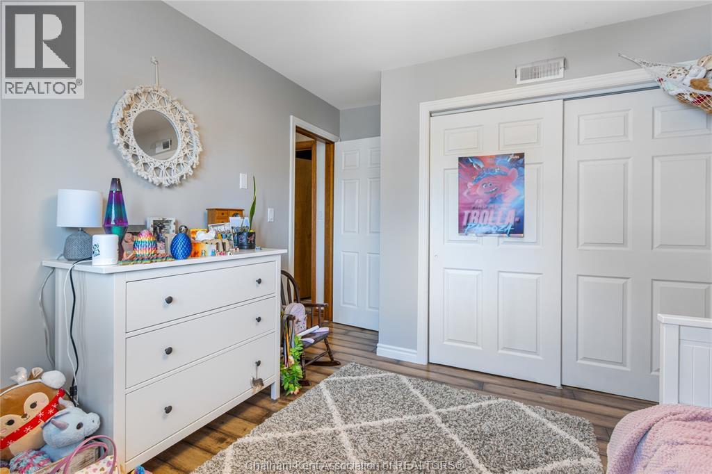 31 JEFFREY STREET West - 22