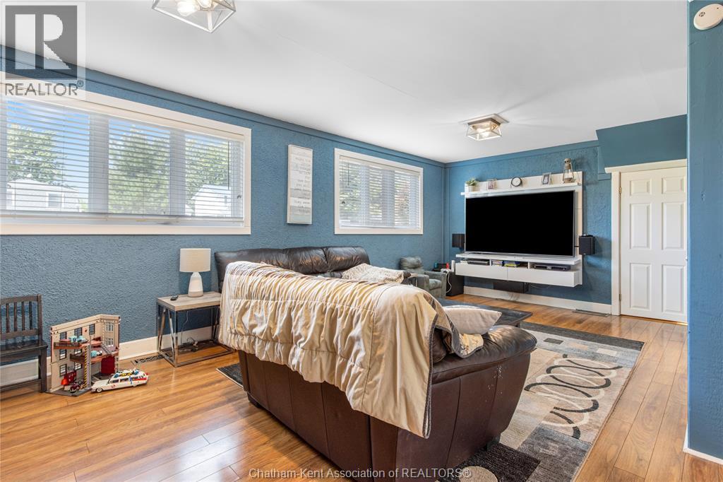 31 JEFFREY STREET West - 28