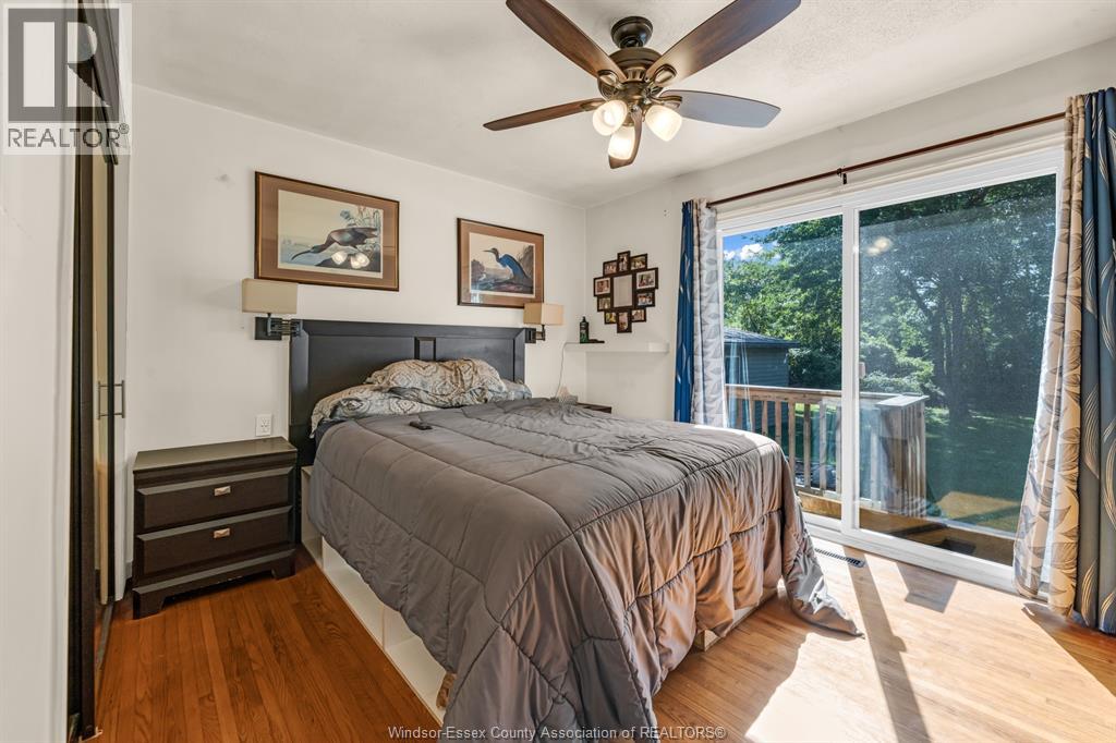 2125 Betts - 30