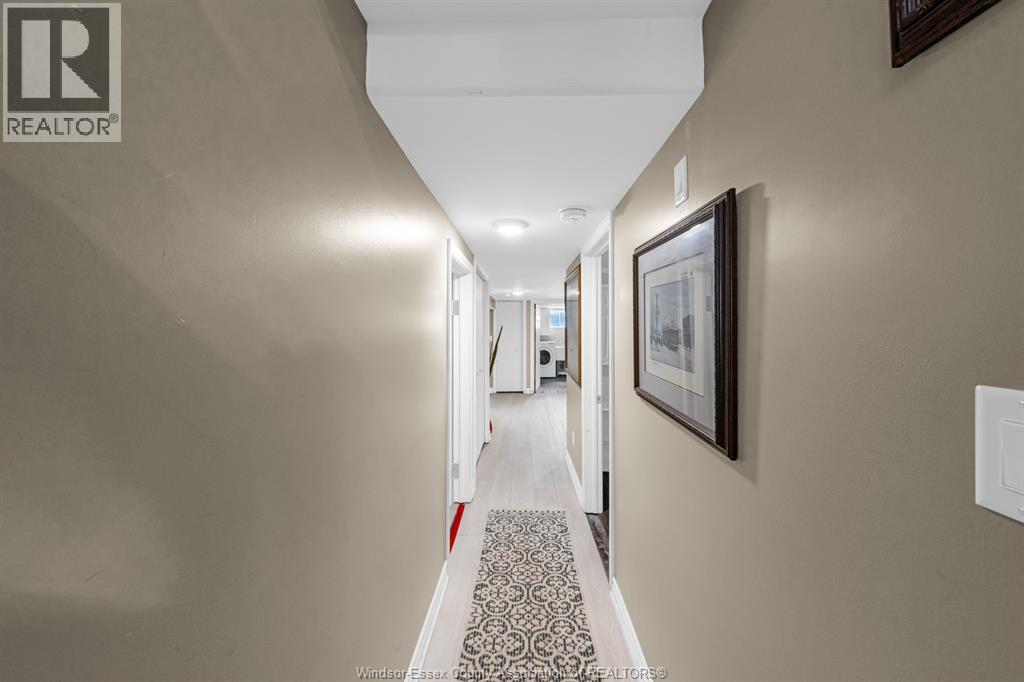2125 Betts - 38