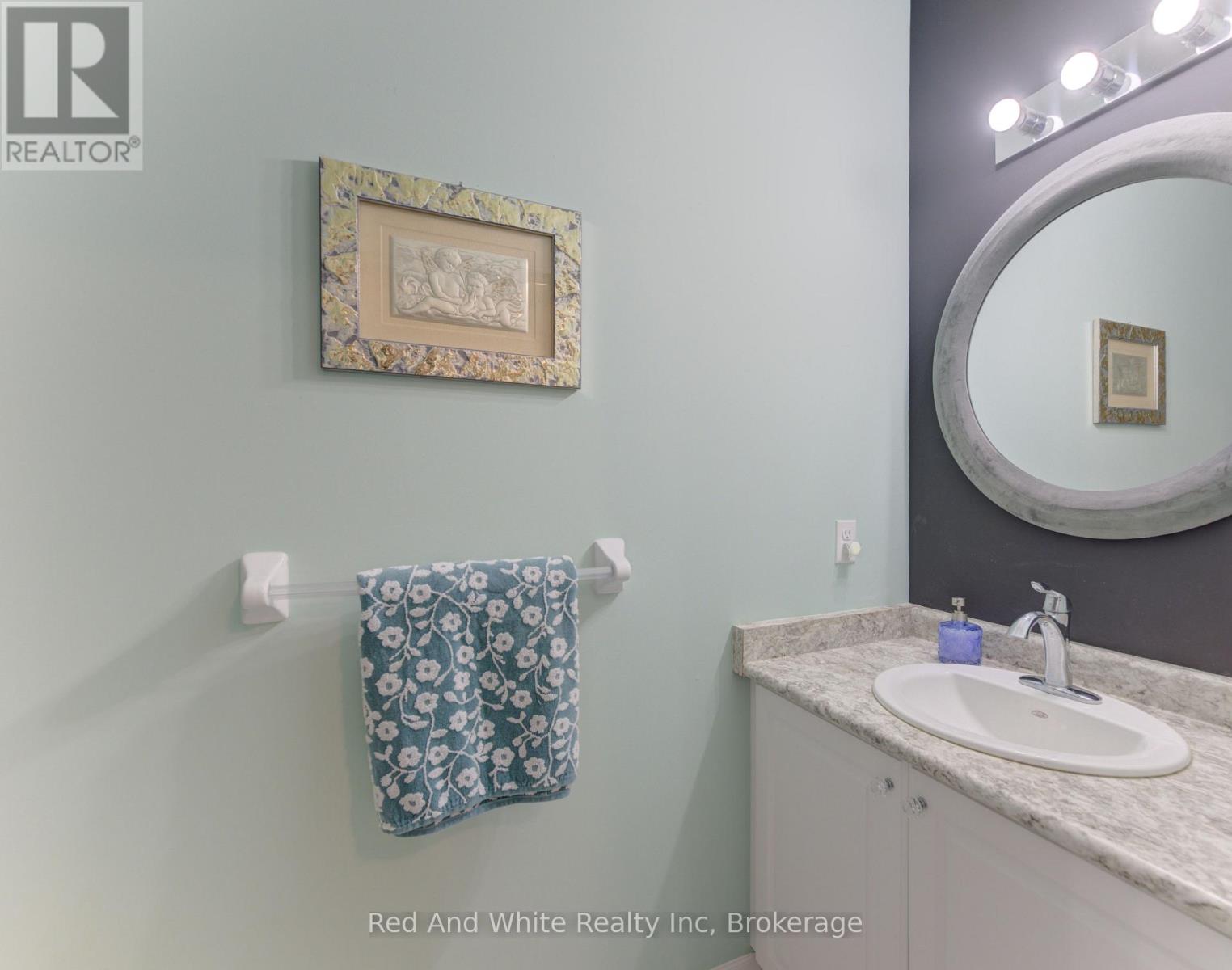 428 FREURE DRIVE - 9