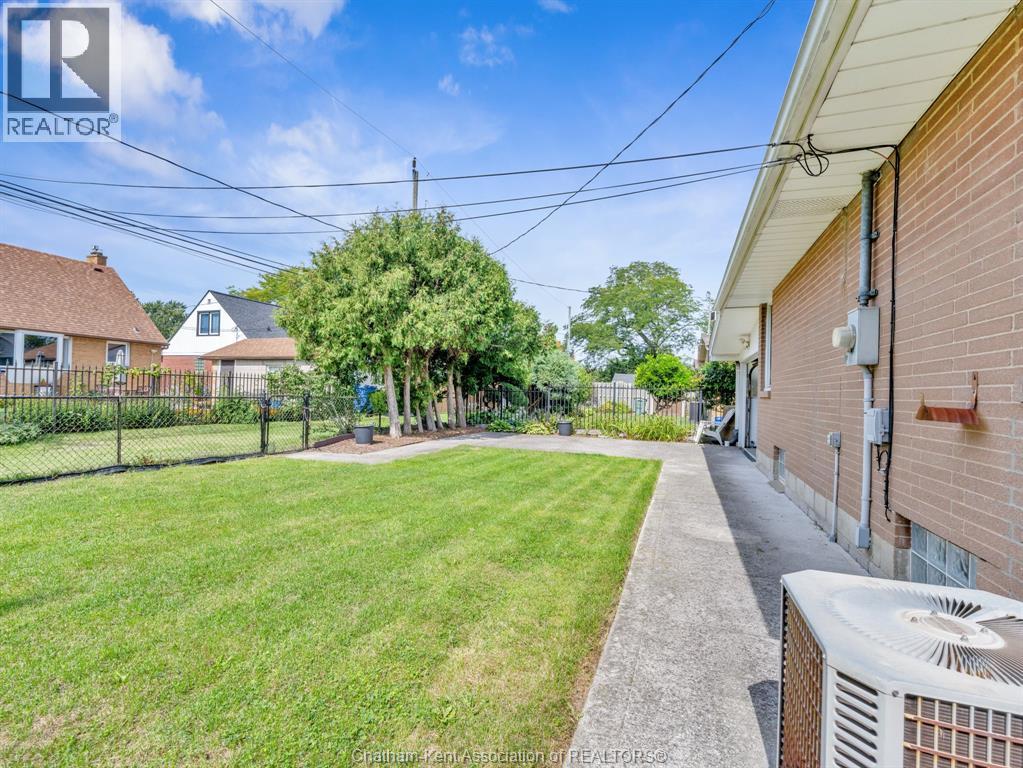 2541 Gail ROAD - 41