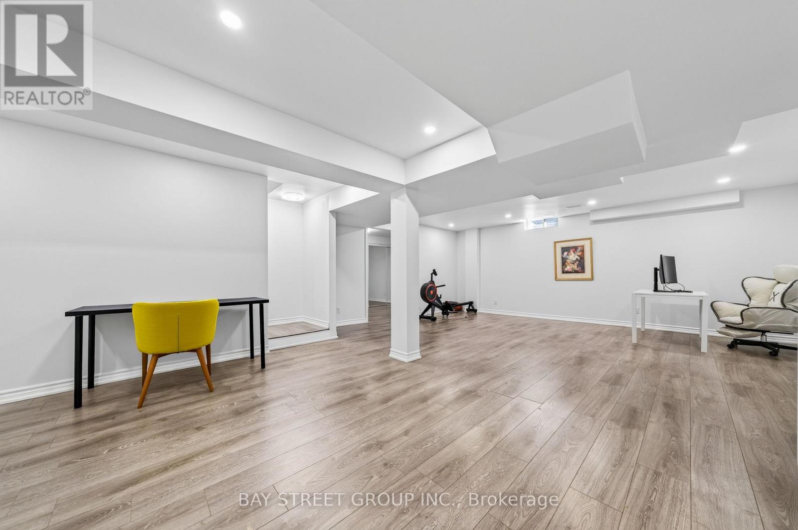 37 REMBRANDT DRIVE - 36