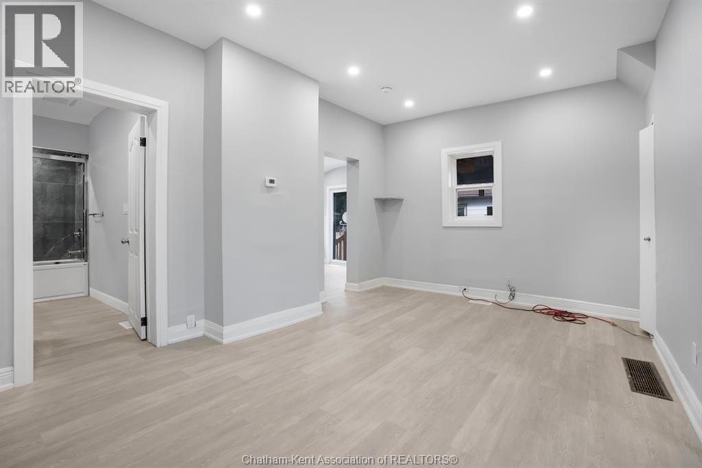 87 Gray STREET - 11