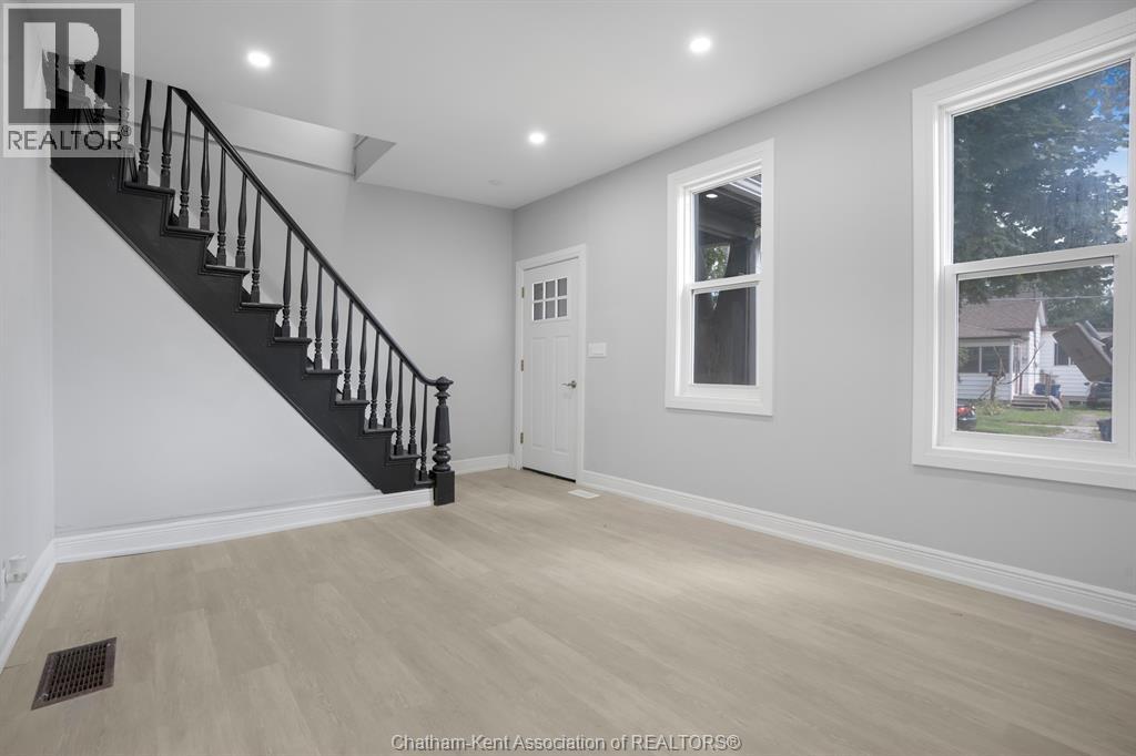 87 Gray STREET - 13