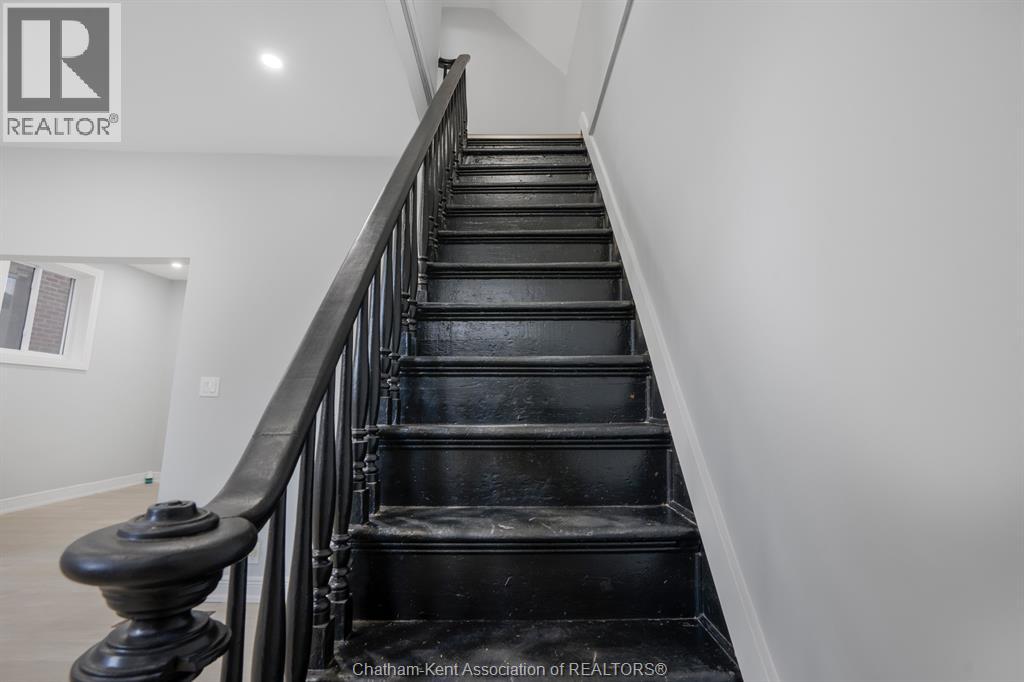 87 Gray STREET - 19