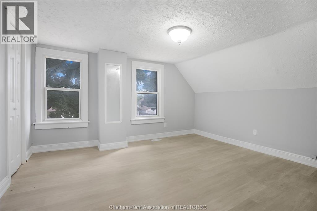 87 Gray STREET - 23