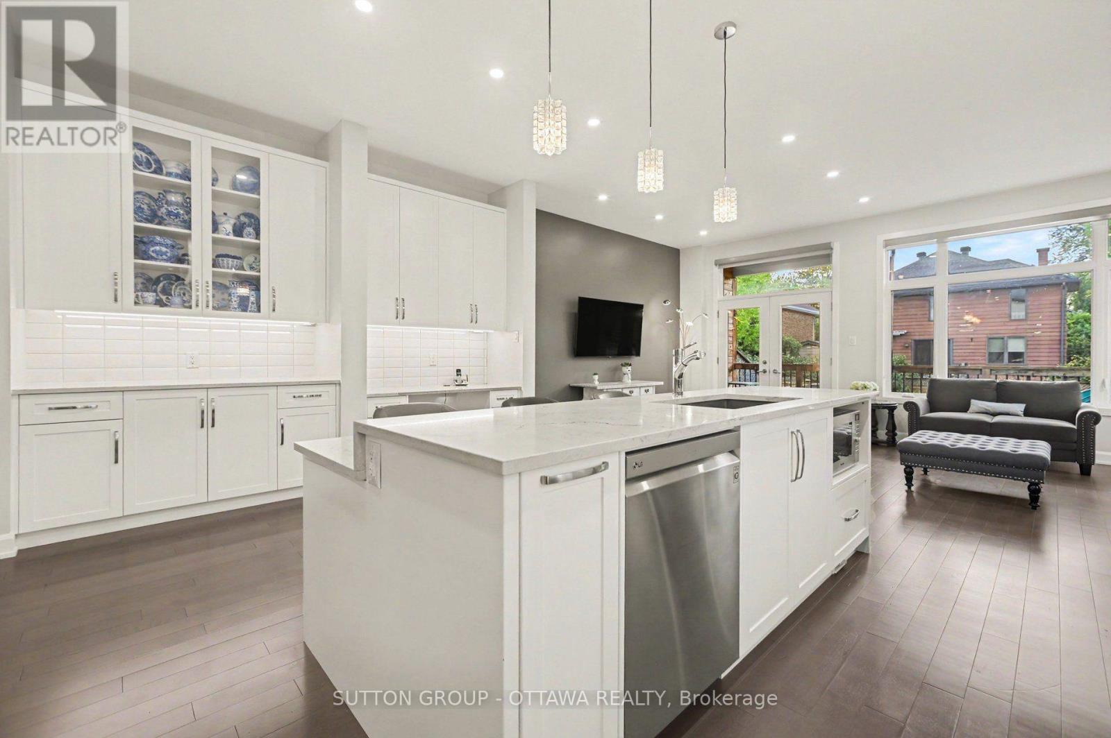 48B BYRON AVENUE - 11