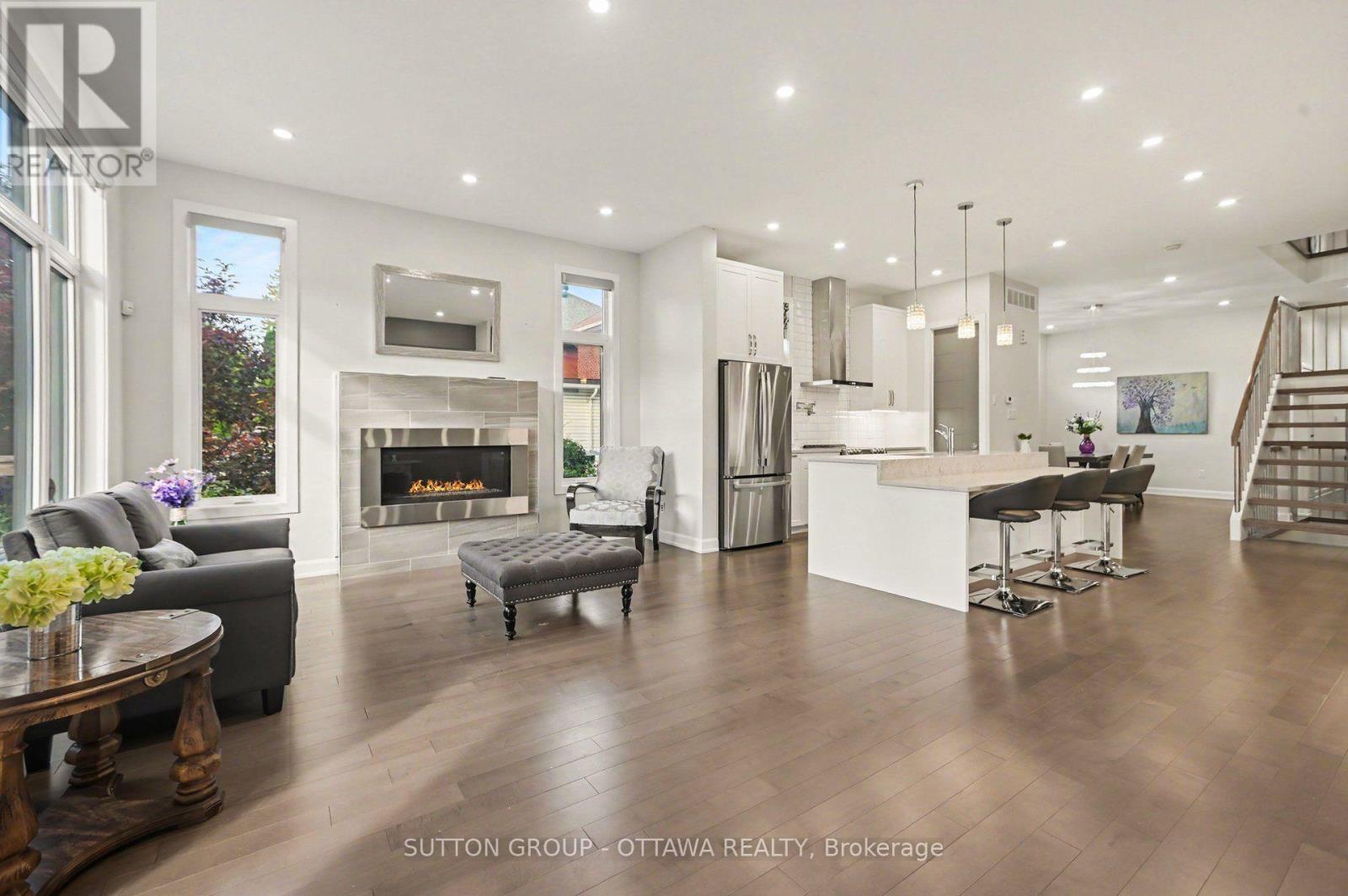 48B BYRON AVENUE - 16