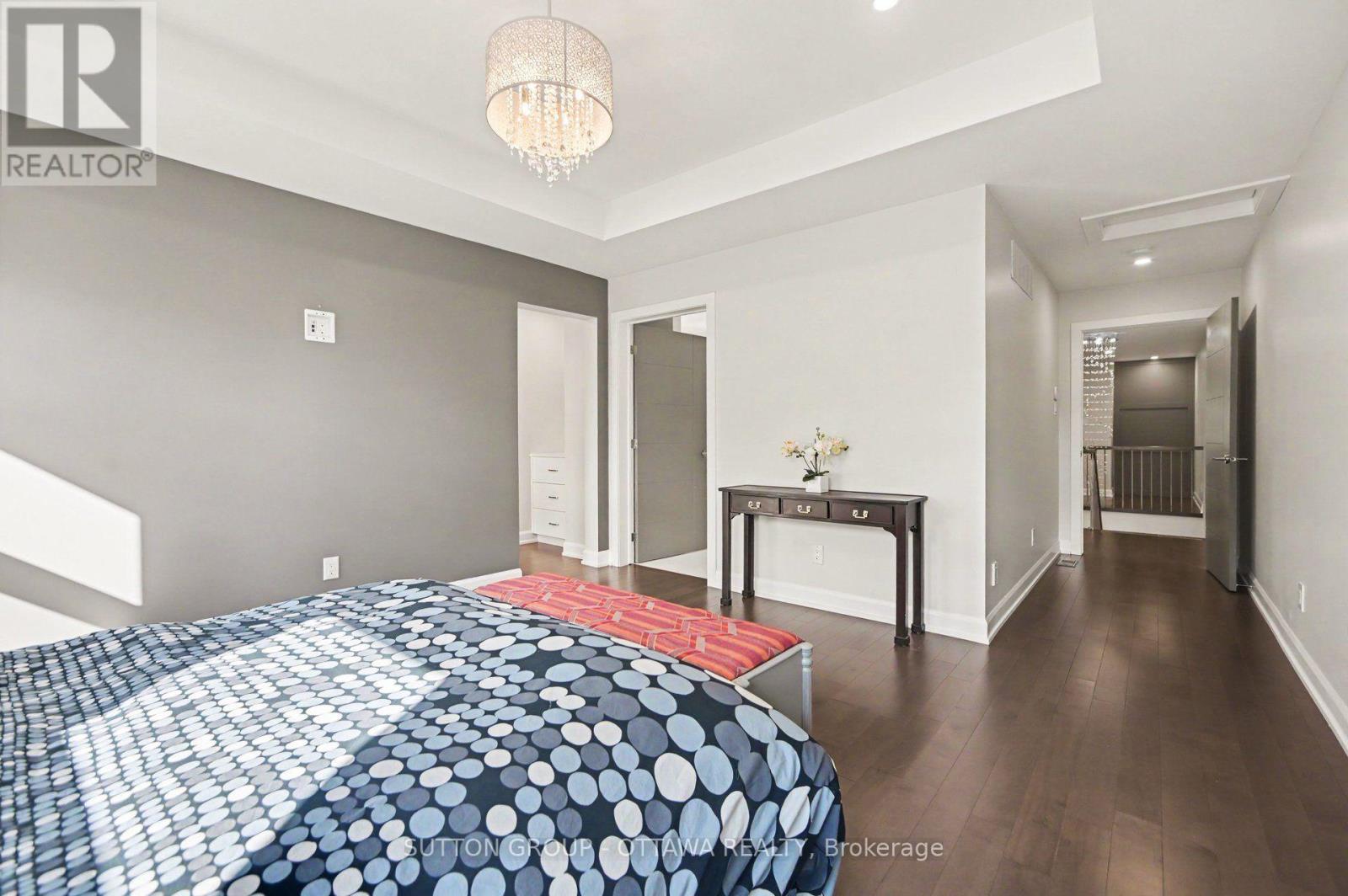 48B BYRON AVENUE photo 22
