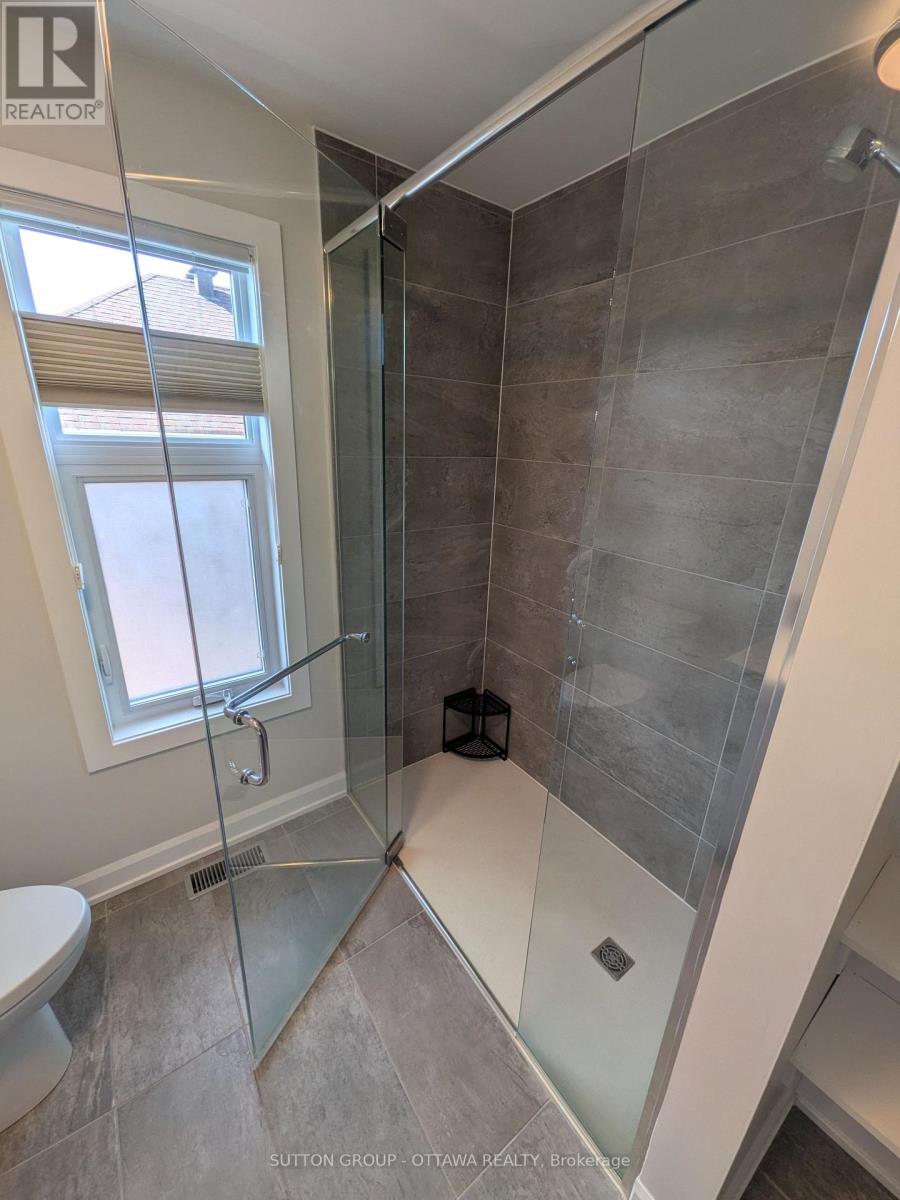 48B BYRON AVENUE photo 29