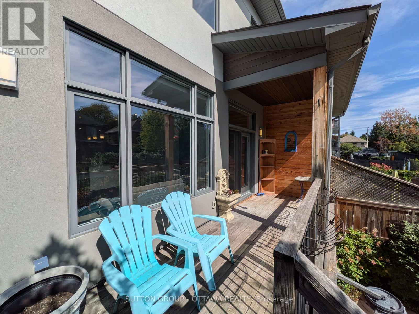 48B BYRON AVENUE photo 31