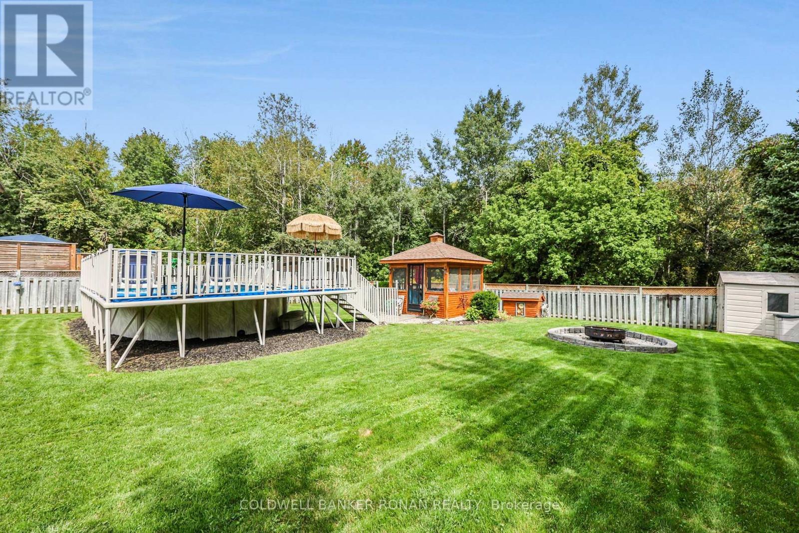 65 BURBANK CIRCLE - 30