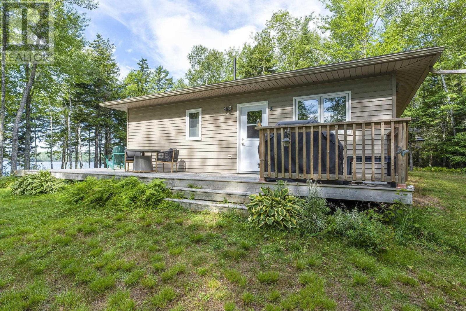 1127 Duck Pond Road S, Black River Lake — photo 2