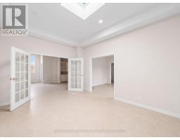 1597 Queen Street E, Toronto, ON M4L1E5 Photo 12