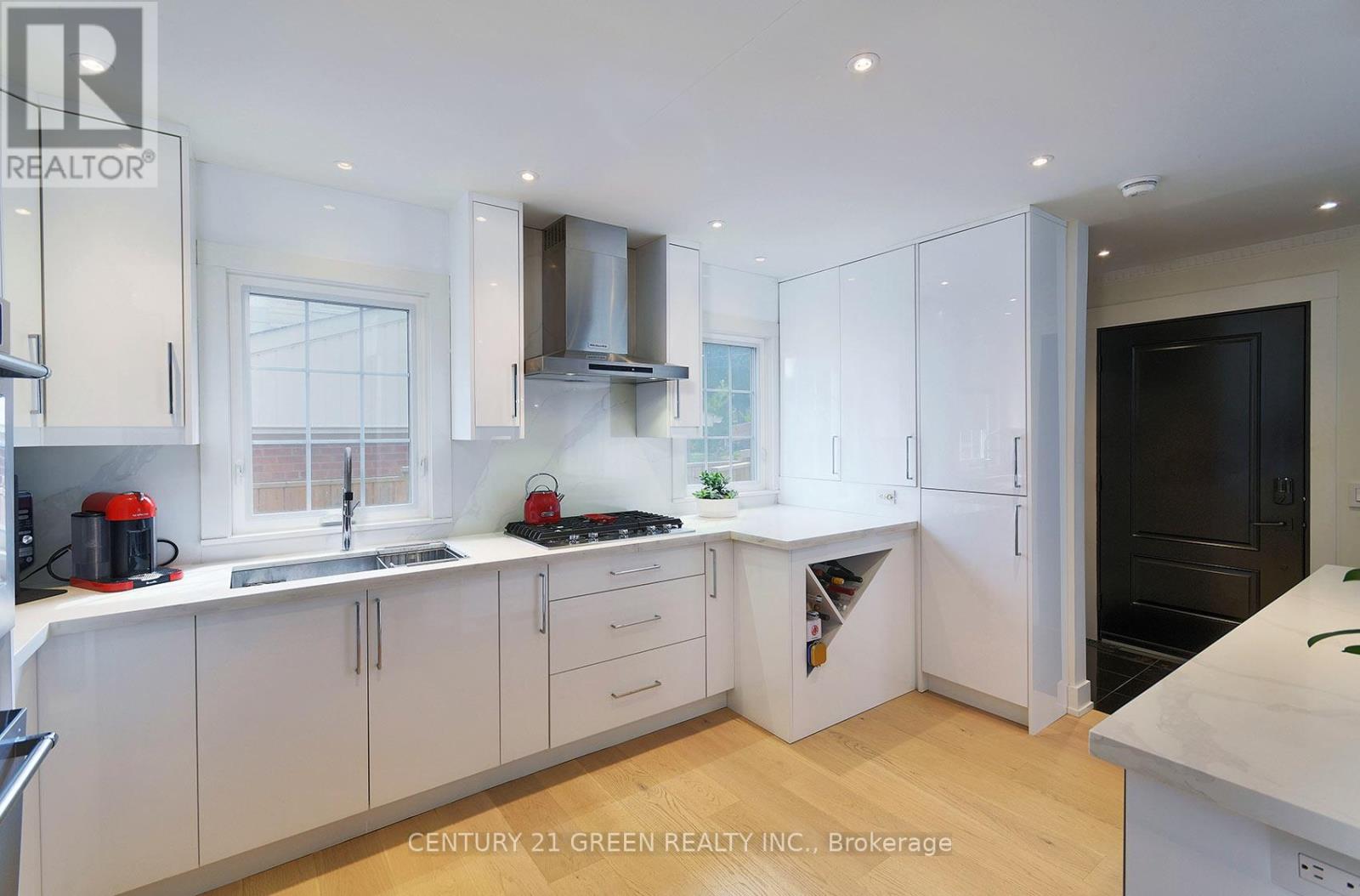 32 CASTLEBAR ROAD - Image 11