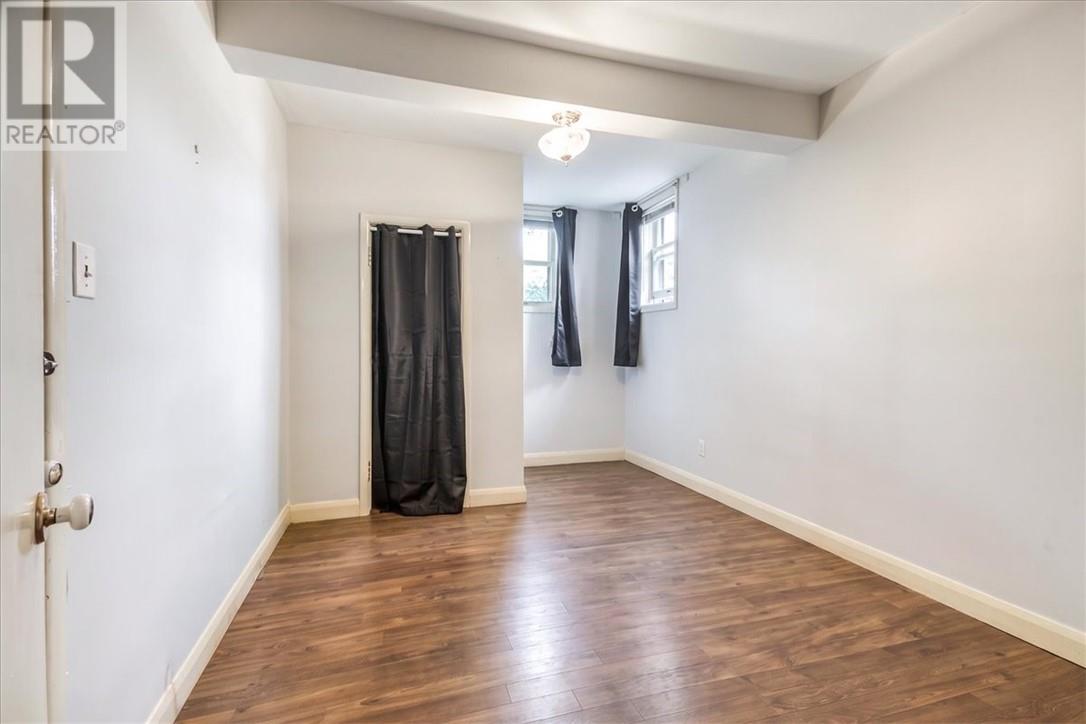 193 Rudd Street - 29