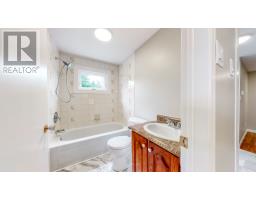 25 Back Road, Flatrock, NL A1K1E1 Photo 14